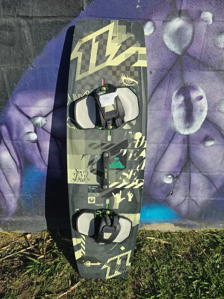 NORTH TEAM SERIES 137 2012 USADO