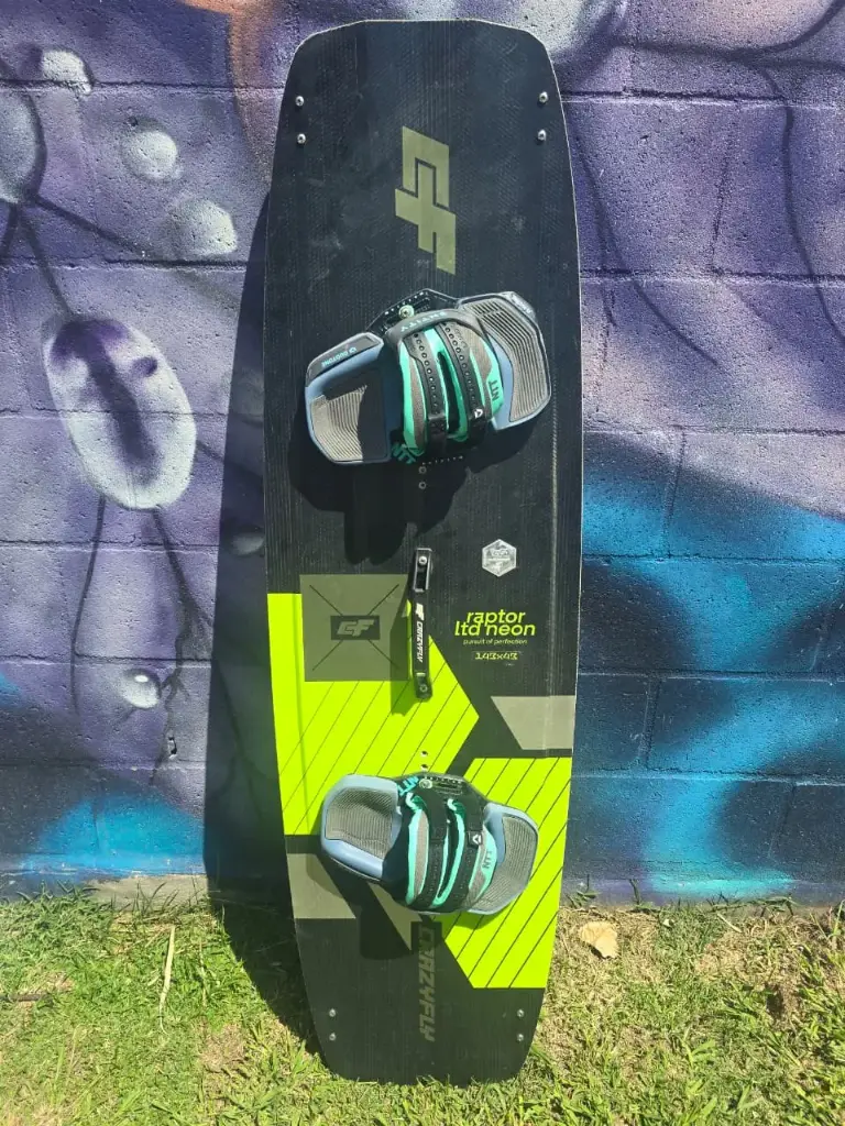 CRAZY FLY RAPTOR LTD NEON 143 USADO