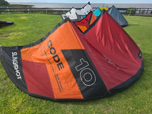 SLINGSHOT CODE V1 BLUE 10 M + BARRA USADO